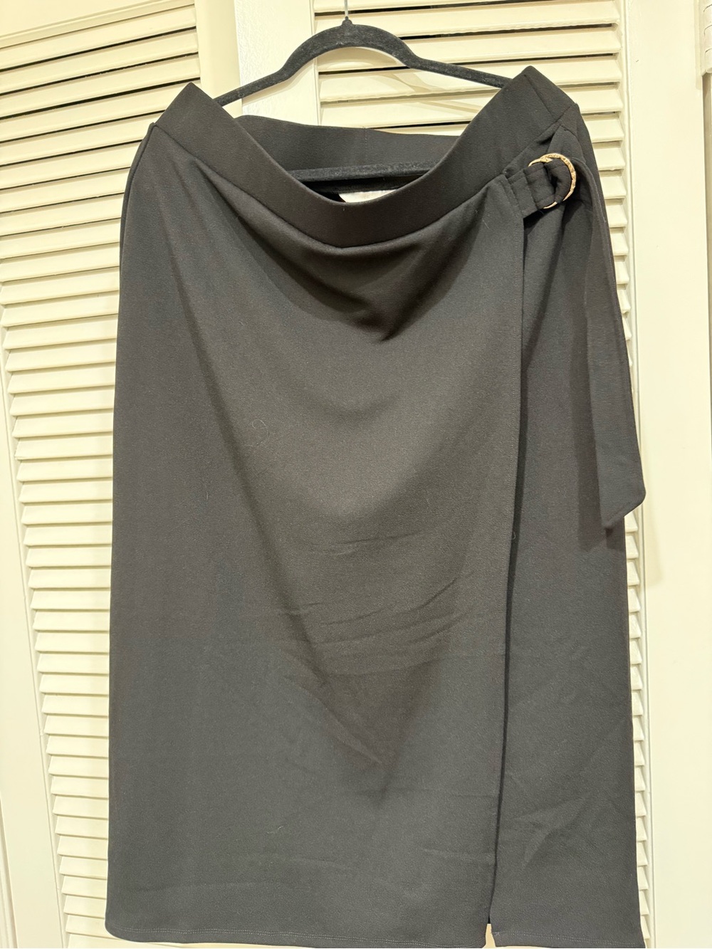 H&M Black Midi Wrap Skirt with Buckle Accent